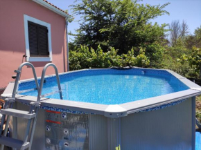 Beautiful nearby beach house with garden, private pool and large yard